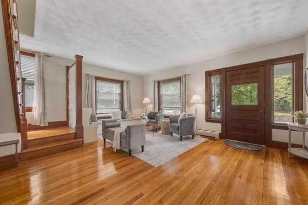 45 Vinton St, Melrose, MA 02176