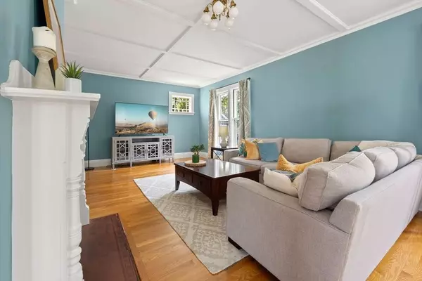 46 Youle St, Melrose, MA 02176