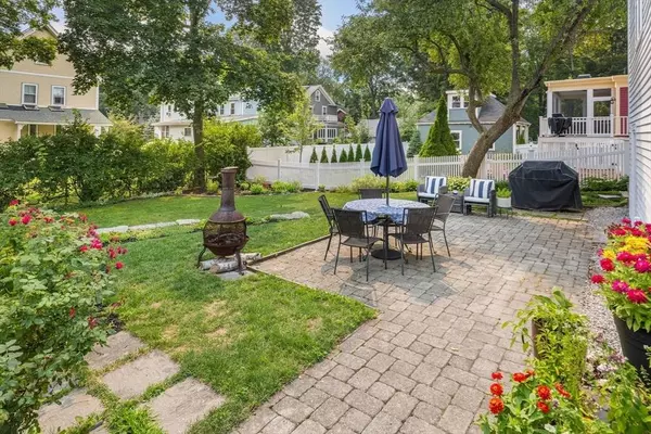 46 Youle St, Melrose, MA 02176