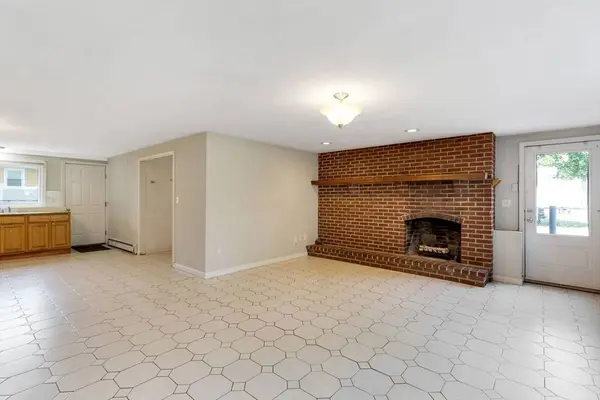 11 Main St, Wilmington, MA 01887