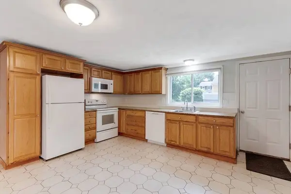 11 Main St, Wilmington, MA 01887