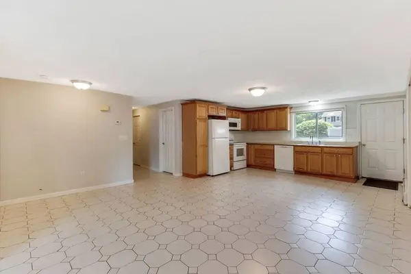 11 Main St, Wilmington, MA 01887