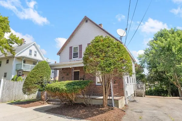 10 Revere St