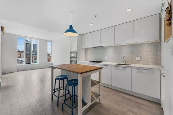 901 10 AVE SW #407, Calgary, AB T2R 0B5