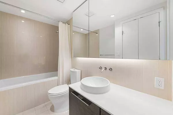 901 10 AVE SW #407, Calgary, AB T2R 0B5