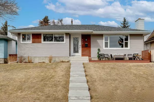 112 Huntcroft WAY NE, Calgary, AB T2K4E5