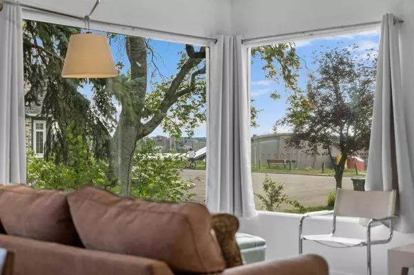 710 Salisbury AVE SE, Calgary, AB T2G4J8