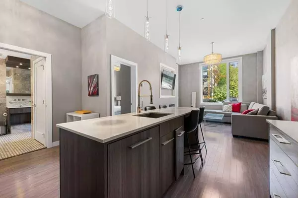 119 19 ST NW #105, Calgary, AB T2N 2S7