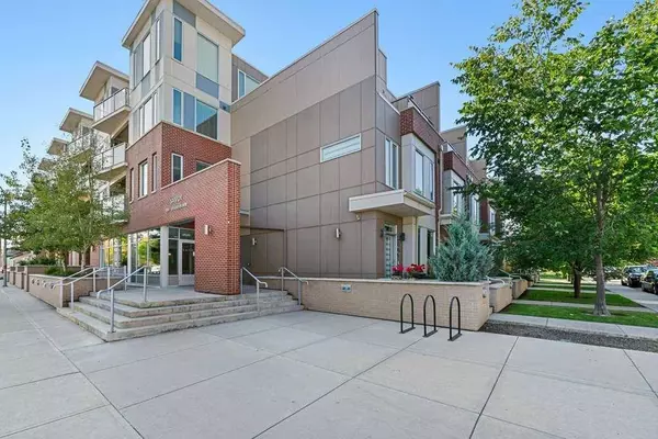 119 19 ST NW #105, Calgary, AB T2N 2S7