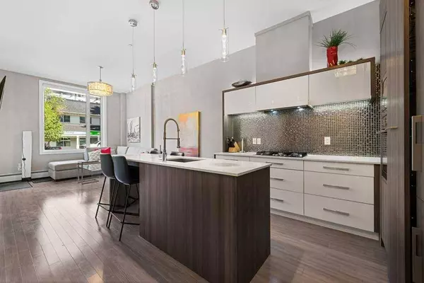 119 19 ST NW #105, Calgary, AB T2N 2S7