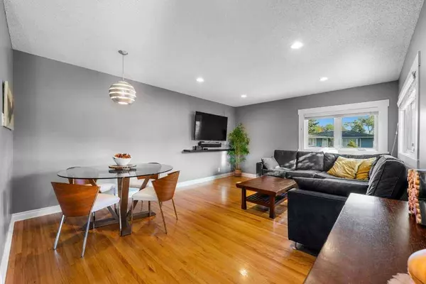 1131 15 AVE NE, Calgary, AB T2E 1J4