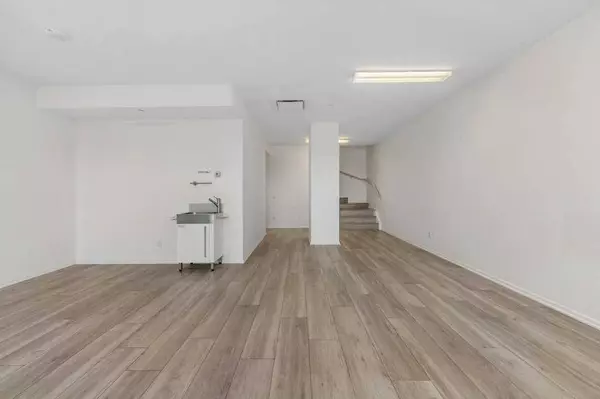 615 6 AVE SE #130, Calgary, AB T2G 1S2