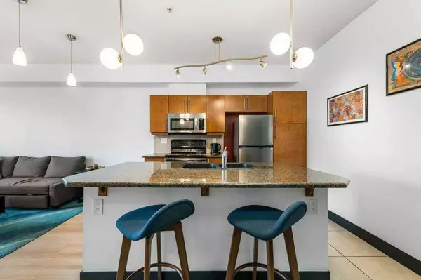 2307 14 ST SW #306, Calgary, AB T2T 3T5