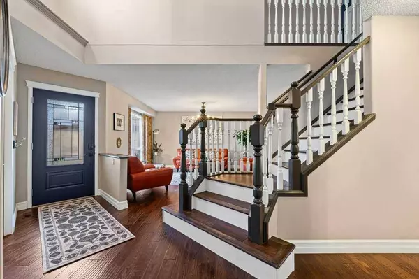 178 Cranwell Close SE, Calgary, AB T3M 1A9