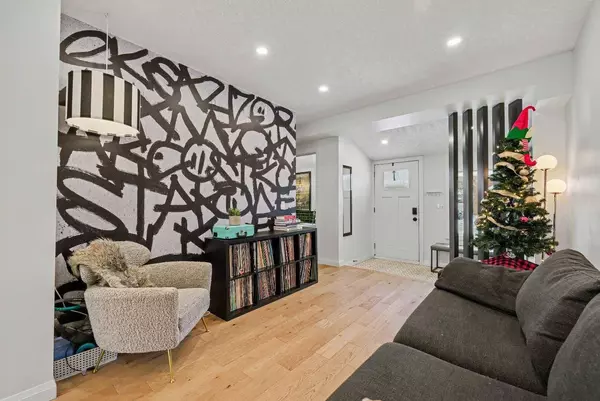 835 18 AVE NW, Calgary, AB T2M 0V4