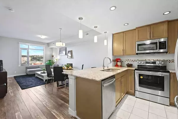 32 Varsity Estates CIR NW #807, Calgary, AB T3A 2Y1