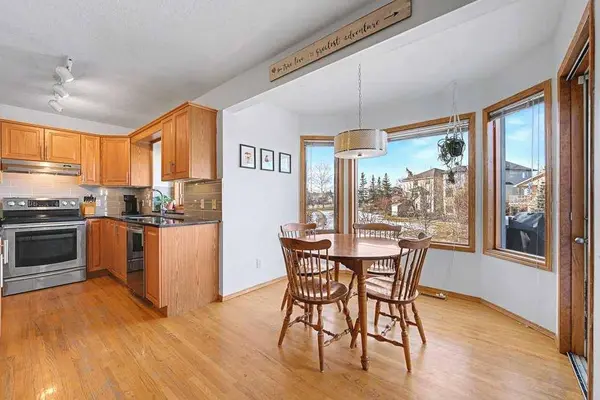 105 Citadel Crest PARK NW, Calgary, AB T3G 4K5