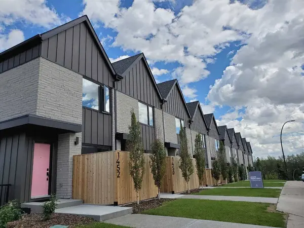 1426 23 AVE NW, Calgary, AB T2K 1M5