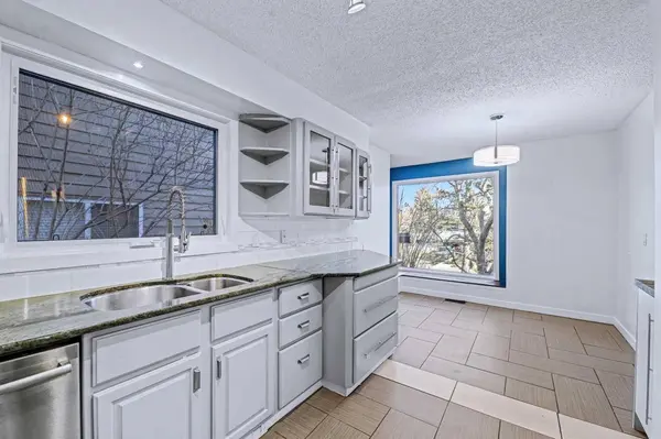 188 Bernard DR NW, Calgary, AB T3K2B7