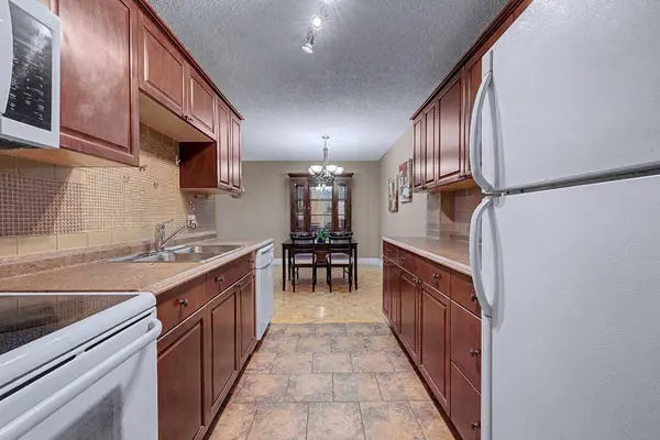 1620 8 AVE NW #356, Calgary, AB T2N 1C4