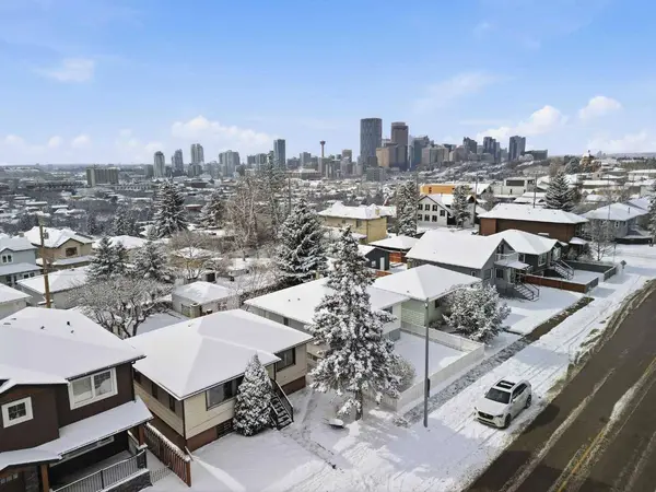 1019 8 AVE NE, Calgary, AB T2E 0S4