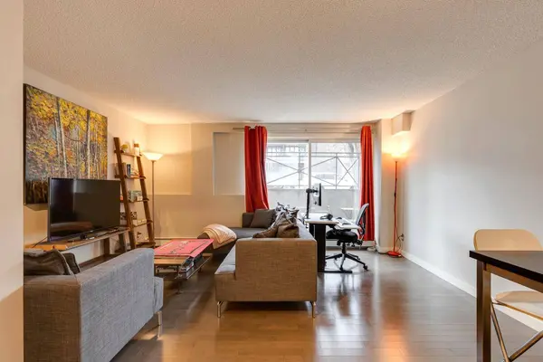 120 24 AVE SW #102, Calgary, AB T2S 0J9