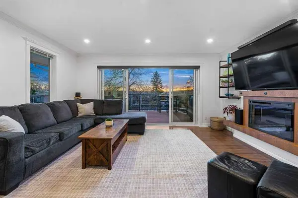 1412 16A ST NE, Calgary, AB T2E 4T7