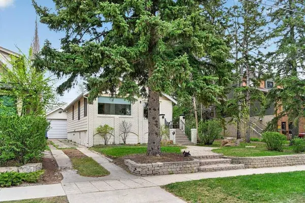 924 7A ST NW, Calgary, AB T2M 3H2