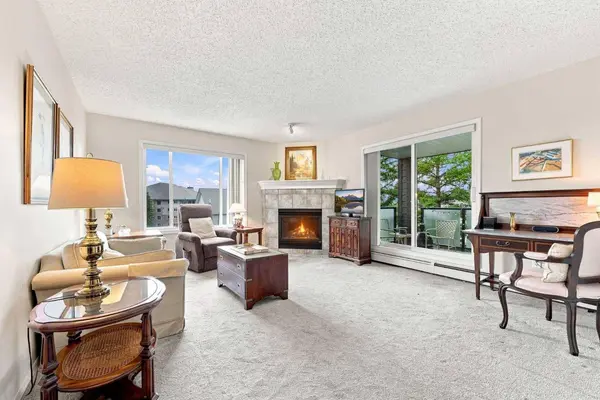 10 Sierra Morena Mews SW #308, Calgary, AB T3H 3K5