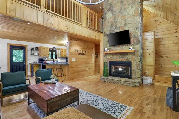 2150 Newport DR, Ellijay, GA 30540