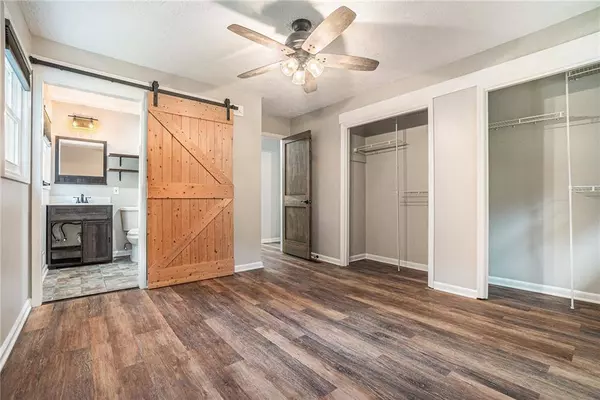 2067 Skyhawk LN, Acworth, GA 30102