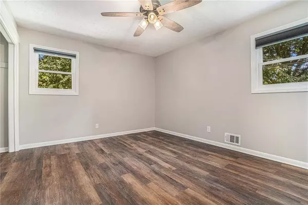 2067 Skyhawk LN, Acworth, GA 30102