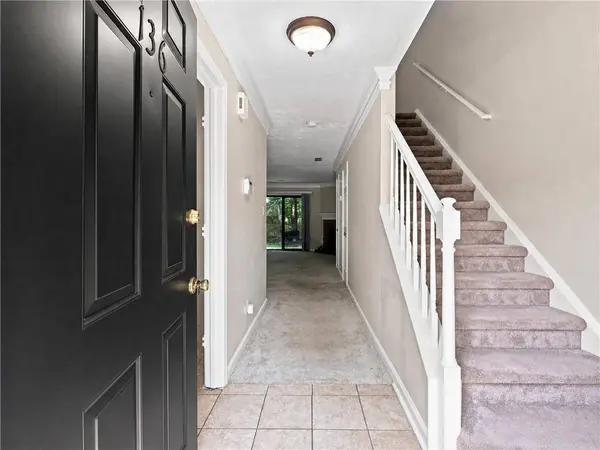 136 Sterling CT, Alpharetta, GA 30004