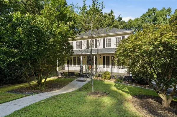 1593 Walkway CT SW