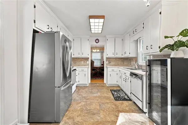 322 Mariner CIR, Woodstock, GA 30189