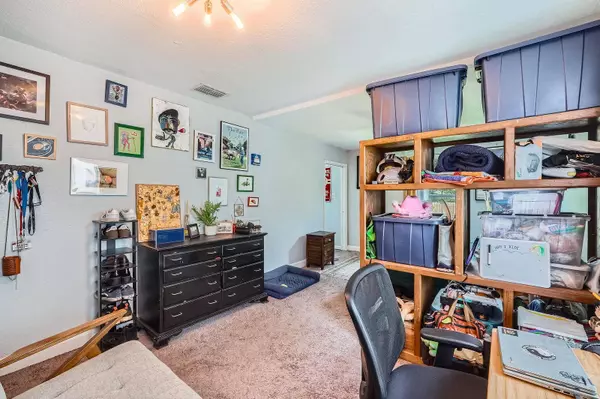 5605 Tura LN, Austin, TX 78721