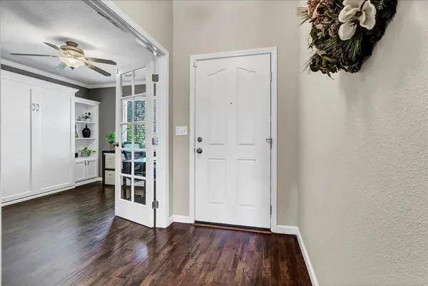 1895 N Rivermist Court, Hanford, CA 93230
