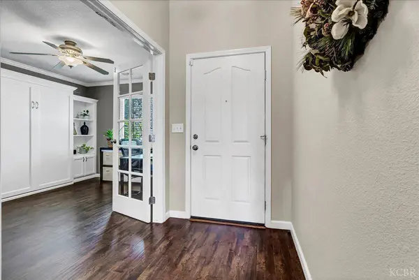 1895 N Rivermist Court, Hanford, CA 93230
