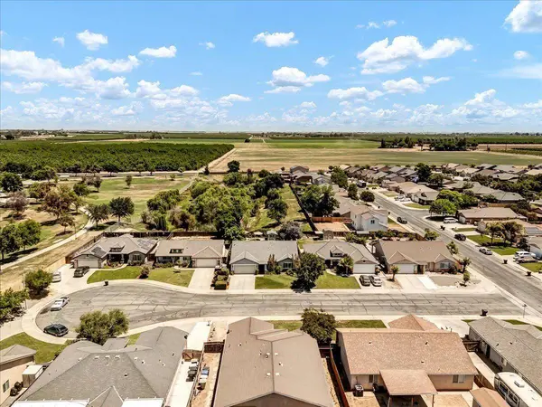 1895 N Rivermist Court, Hanford, CA 93230