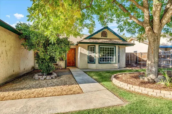 864 Elderwood Lane, Lemoore, CA 93245