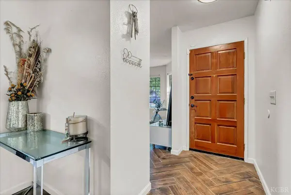 864 Elderwood Lane, Lemoore, CA 93245