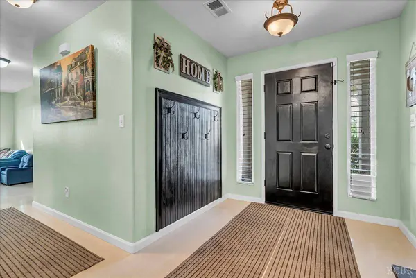 1995 W Tudor Lane W, Hanford, CA 93230