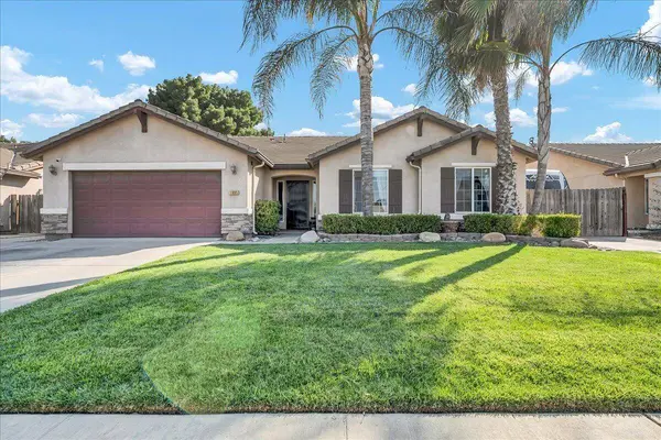 1995 W Tudor Lane, Hanford, CA 93230