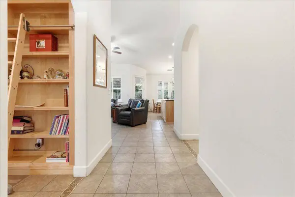 144 E Reese Avenue, Visalia, CA 93277