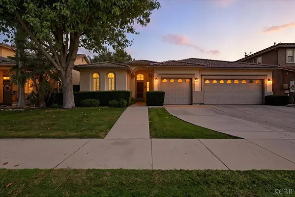 144 E Reese Avenue E, Visalia, CA 93277