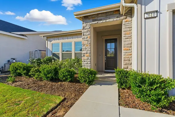 2610 W Mallard Lane, Hanford, CA 93230