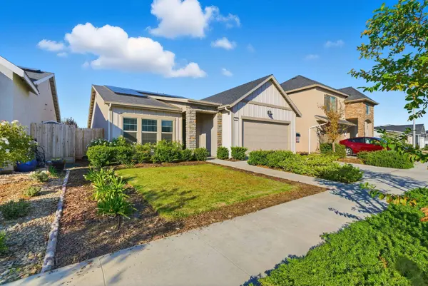 2610 W Mallard Lane, Hanford, CA 93230