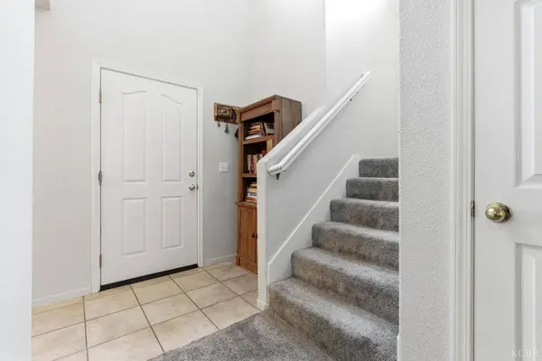 1331 Canyoncreek Street, Hanford, CA 93230