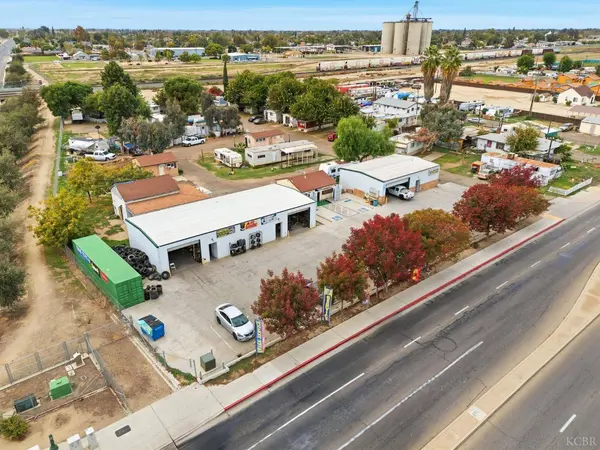 955 S K Street, Tulare, CA 93274