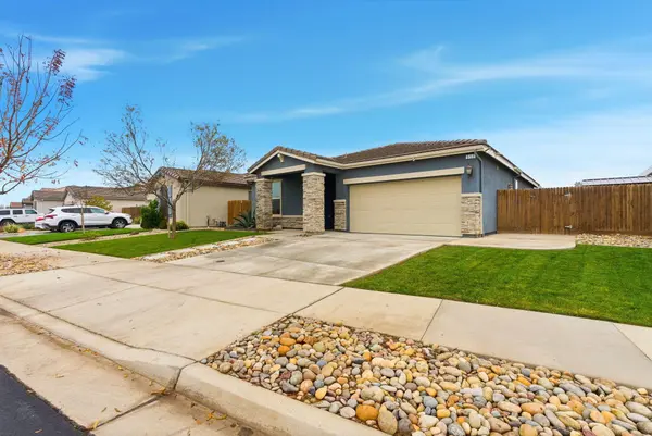 512 Daphne Lane, Lemoore, CA 93245